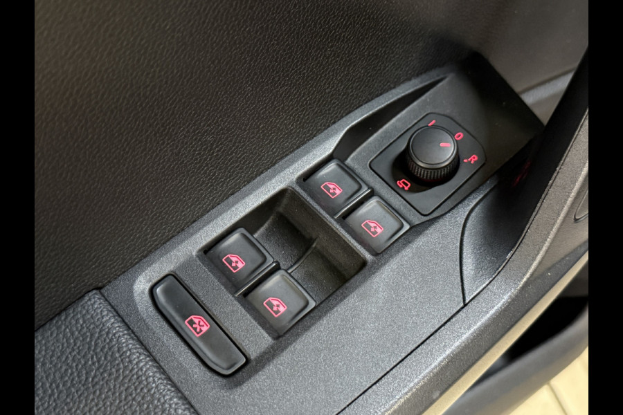 Seat Arona 1.0 TSI Style | Adaptive cruise | Carplay | Dodehoek sensor | Navi | Clima