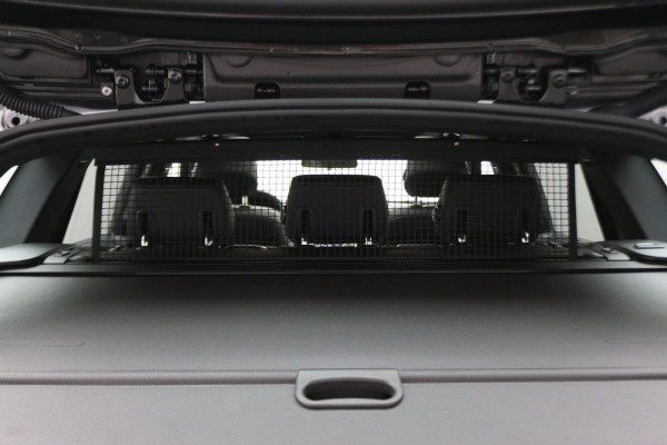 BMW 3 Serie Touring 318i M Sport Edition Leer, Panoramadak, Camera, Navigatie, Bluetooth, Verwarmde Stoelen, 18''