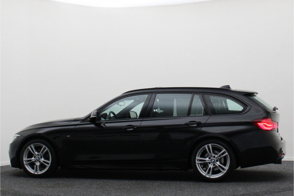 BMW 3 Serie Touring 318i M Sport Edition Leer, Panoramadak, Camera, Navigatie, Bluetooth, Verwarmde Stoelen, 18''
