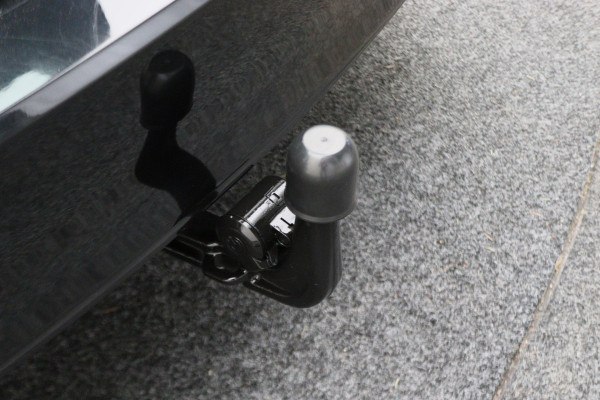 BMW 3 Serie Touring 318i M Sport Edition Leer, Panoramadak, Camera, Navigatie, Bluetooth, Verwarmde Stoelen, 18''