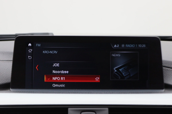 BMW 3 Serie Touring 318i M Sport Edition Leer, Panoramadak, Camera, Navigatie, Bluetooth, Verwarmde Stoelen, 18''