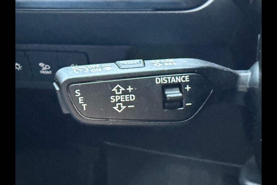 Audi Q4 e-tron 40 S edition 77 kWh, 2 X S-LINE, soh 97%, electr trekhaak, achteruitrijcamera, , 1 e eigenaar, NL auto met nap