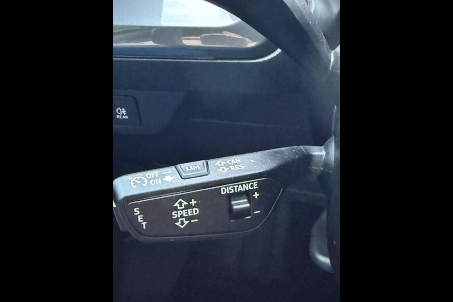 Audi Q4 e-tron 40 S edition 77 kWh, 2 X S-LINE, soh 97%, electr trekhaak, achteruitrijcamera, , 1 e eigenaar, NL auto met nap