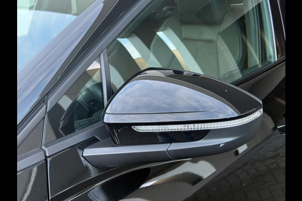 Audi Q4 e-tron 40 S edition 77 kWh, 2 X S-LINE, soh 97%, electr trekhaak, achteruitrijcamera, , 1 e eigenaar, NL auto met nap