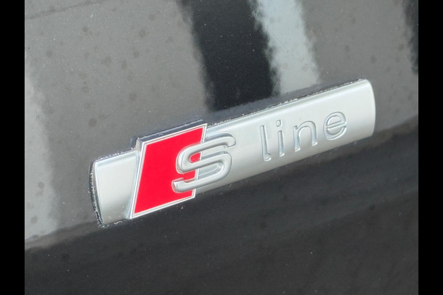 Audi Q4 e-tron 40 S edition 77 kWh, 2 X S-LINE, soh 97%, electr trekhaak, achteruitrijcamera, , 1 e eigenaar, NL auto met nap