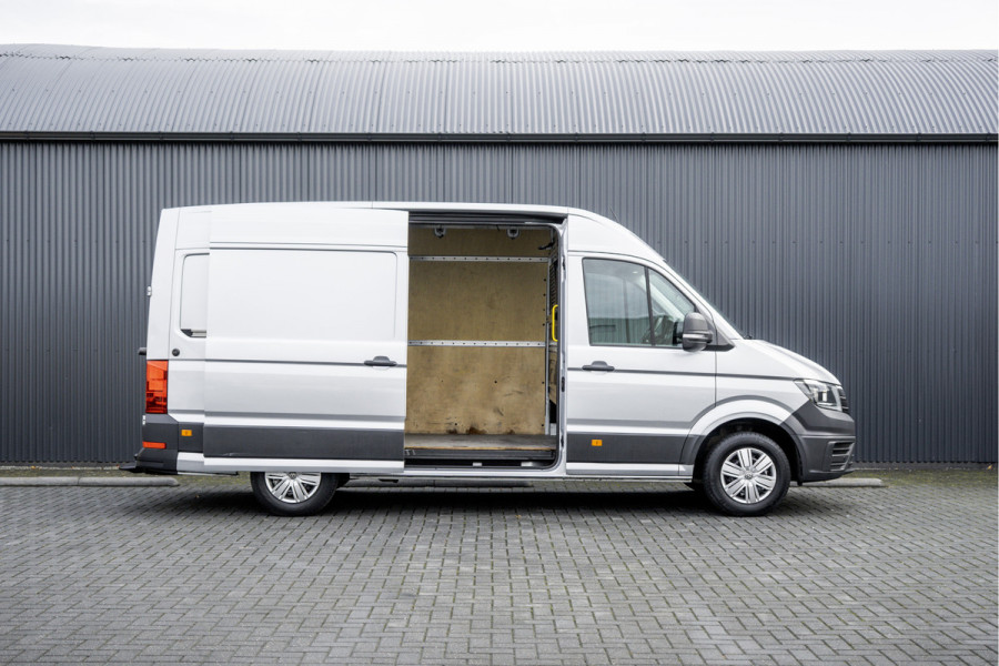 Volkswagen Crafter 2.0 TDI L3H2 | 140PK | Camera | Carplay | Mirrorlink | Cruise | Airco | 3-Zits