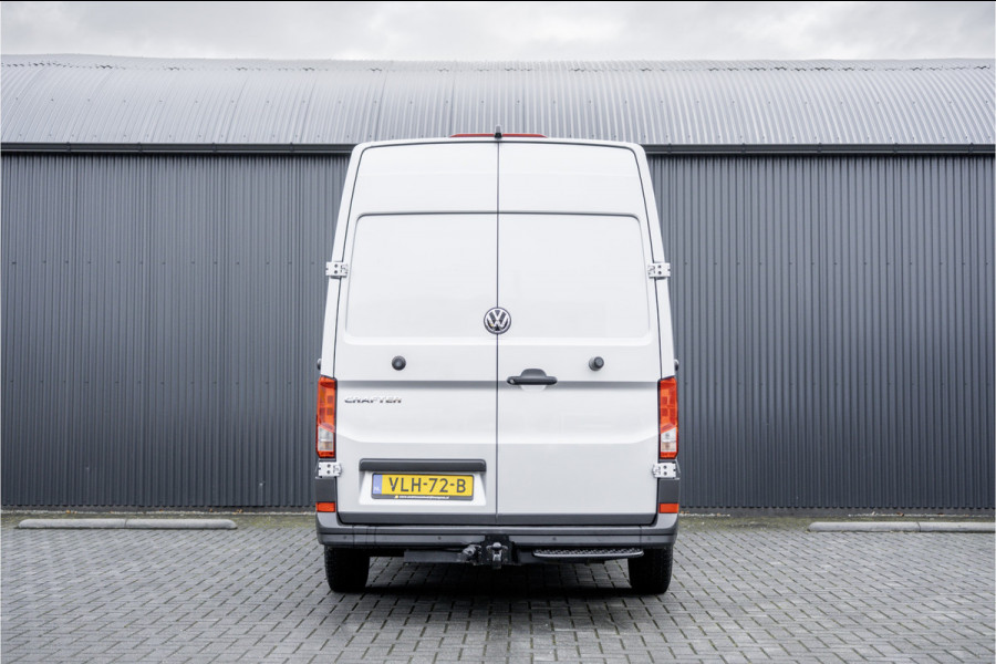 Volkswagen Crafter 2.0 TDI L3H2 | 140PK | Camera | Carplay | Mirrorlink | Cruise | Airco | 3-Zits