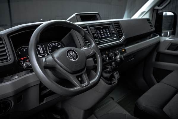 Volkswagen Crafter 2.0 TDI L3H2 | 140PK | Camera | Carplay | Mirrorlink | Cruise | Airco | 3-Zits