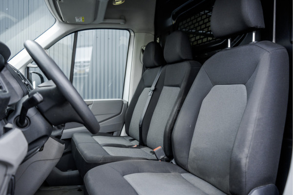 Volkswagen Crafter 2.0 TDI L3H2 | 140PK | Camera | Carplay | Mirrorlink | Cruise | Airco | 3-Zits