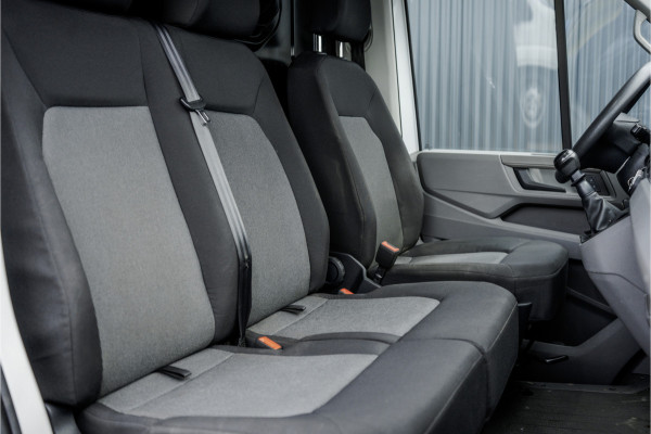 Volkswagen Crafter 2.0 TDI L3H2 | 140PK | Camera | Carplay | Mirrorlink | Cruise | Airco | 3-Zits