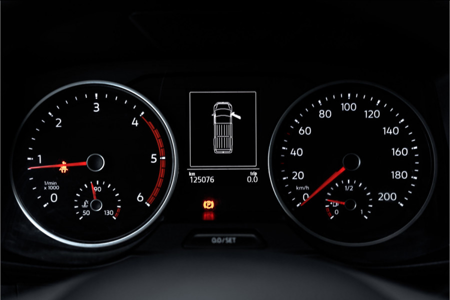 Volkswagen Crafter 2.0 TDI L3H2 | 140PK | Camera | Carplay | Mirrorlink | Cruise | Airco | 3-Zits