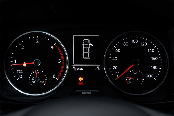 Volkswagen Crafter 2.0 TDI L3H2 | 140PK | Camera | Carplay | Mirrorlink | Cruise | Airco | 3-Zits