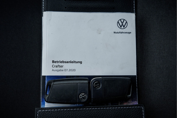 Volkswagen Crafter 2.0 TDI L3H2 | 140PK | Camera | Carplay | Mirrorlink | Cruise | Airco | 3-Zits