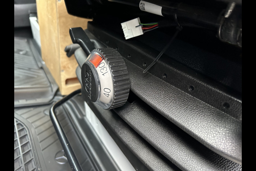 Mercedes-Benz Sprinter 317 CDI L2 H2 2800KG Trekhaak / MBUX / Camera / Navigatie / Stand kachel / Airco / 270 Graden achterdeuren