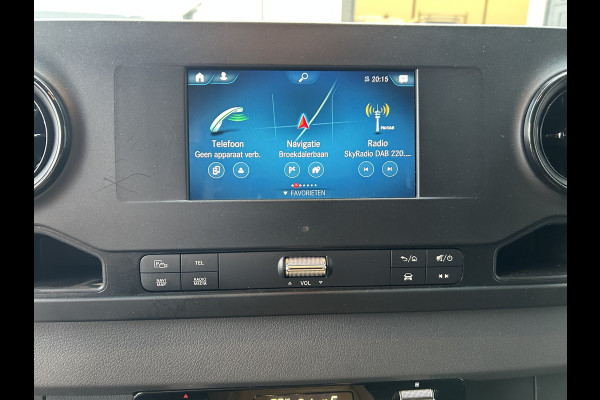 Mercedes-Benz Sprinter 317 CDI L2 H2 2800KG Trekhaak / MBUX / Camera / Navigatie / Stand kachel / Airco / 270 Graden achterdeuren