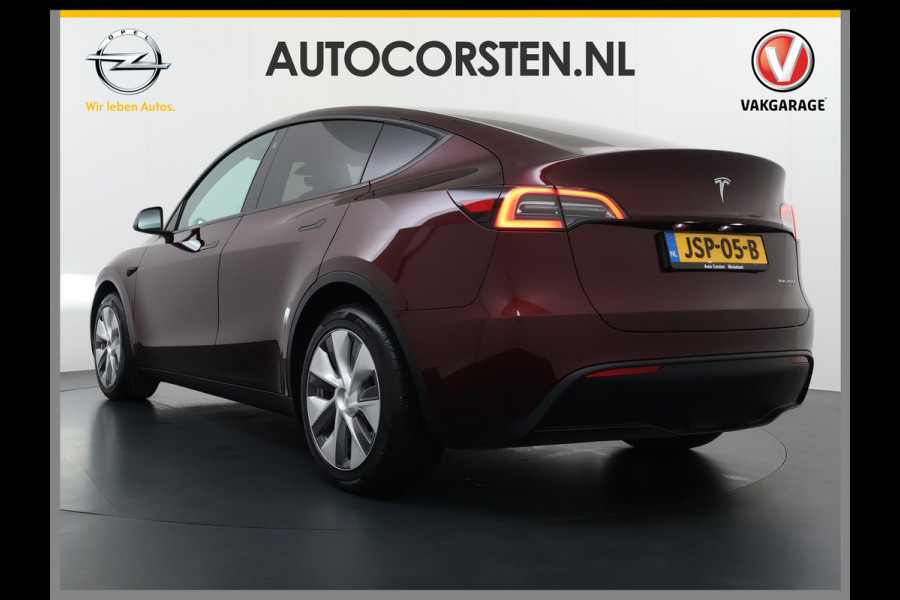 Tesla Model Y Long Range AWD 75kWh SOH 95% Warmtepomp Matrix-Led Leder Navi Ecc Premium Audio Stoel+Stuurverwarming Autopilot Adaptieve Cruise Memory Intel Atom® Processor Achterbank verwarmd 4WD Elek.Stoelen+Achterklep Zeer complete Model Y in de speciale kleur Midnight Cherry Red.