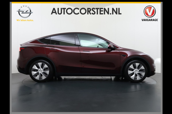 Tesla Model Y Long Range AWD 75kWh SOH 95% Warmtepomp Matrix-Led Leder Navi Ecc Premium Audio Stoel+Stuurverwarming Autopilot Adaptieve Cruise Memory Intel Atom® Processor Achterbank verwarmd 4WD Elek.Stoelen+Achterklep Zeer complete Model Y in de speciale kleur Midnight Cherry Red.