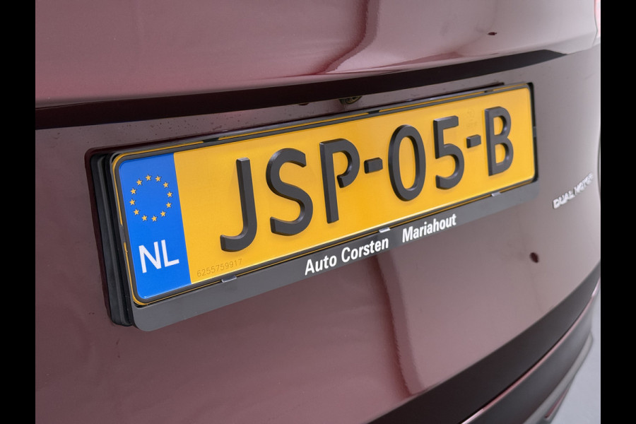 Tesla Model Y Long Range AWD 75kWh SOH 95% Warmtepomp Matrix-Led Leder Navi Ecc Premium Audio Stoel+Stuurverwarming Autopilot Adaptieve Cruise Memory Intel Atom® Processor Achterbank verwarmd 4WD Elek.Stoelen+Achterklep Zeer complete Model Y in de speciale kleur Midnight Cherry Red.