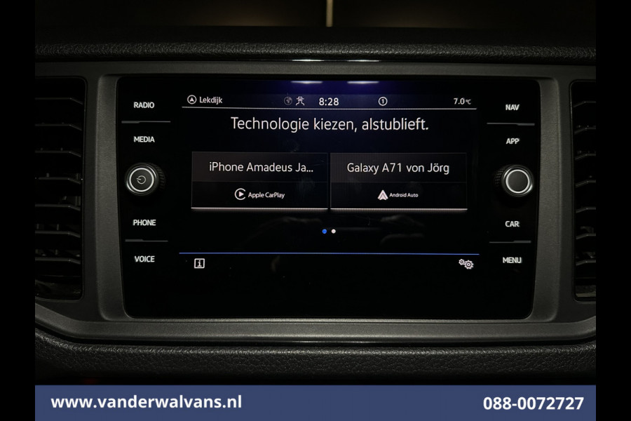 Volkswagen Crafter 2.0 TDI 140pk L3H2 L2H1 Euro6 Airco | Camera | Navigatie | Apple Carplay | Trekhaak Android Auto, Bijrijdersbank