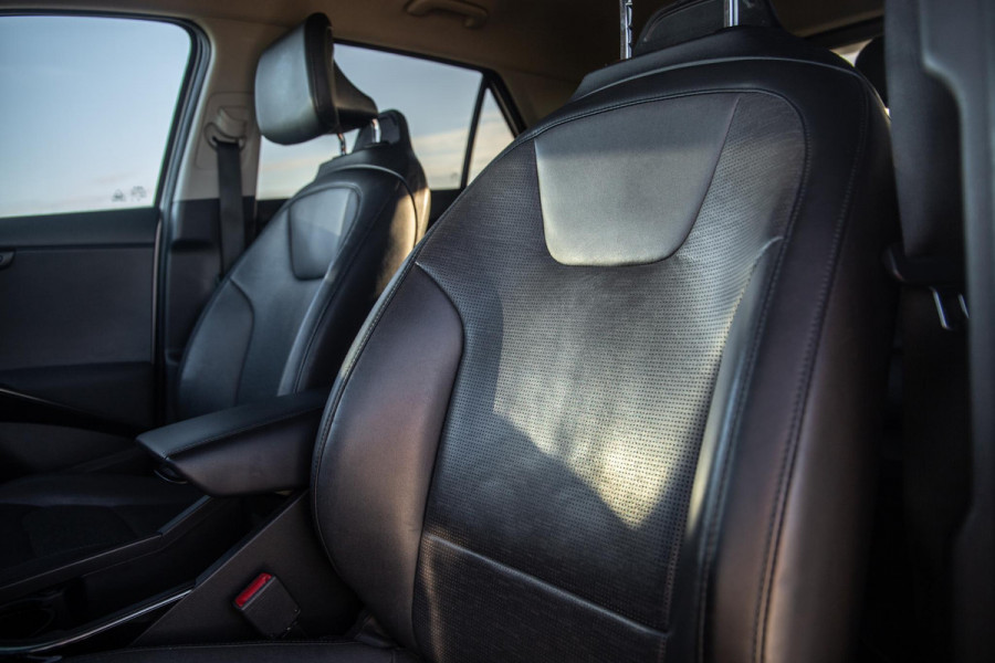 Kia Niro 1.6 GDi PHEV DynamicLine TREKHAAK / PLUG IN HYBRID / CARPLAY / NAVI / FABRIEKS GARANTIE !