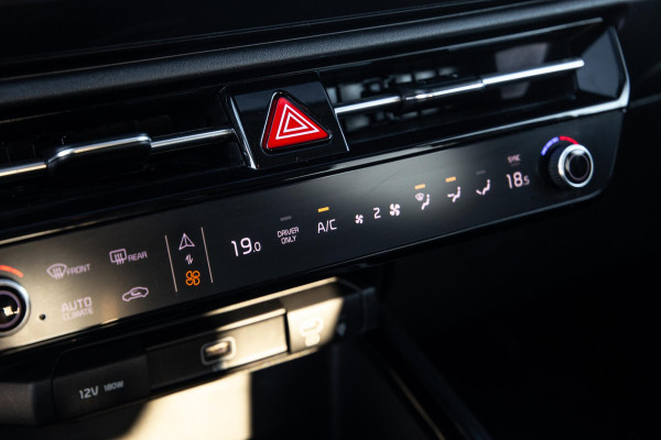 Kia Niro 1.6 GDi PHEV DynamicLine TREKHAAK / PLUG IN HYBRID / CARPLAY / NAVI / FABRIEKS GARANTIE !