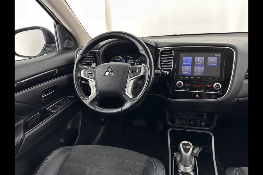 Mitsubishi Outlander 2.4 PHEV Intense (INCL.BTW) *LEATHER-MICROFIBRE | LED-LIGHTS | KEYLESS | CAMERA | HEATED-COMFORTSEATS | ECC | SHIFT-PADDLES | PDC | CRUISE | PRIVACY-GLASS | DAB | TOWBAR | 18''ALU *