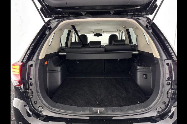 Mitsubishi Outlander 2.4 PHEV Intense (INCL.BTW) *LEATHER-MICROFIBRE | LED-LIGHTS | KEYLESS | CAMERA | HEATED-COMFORTSEATS | ECC | SHIFT-PADDLES | PDC | CRUISE | PRIVACY-GLASS | DAB | TOWBAR | 18''ALU *