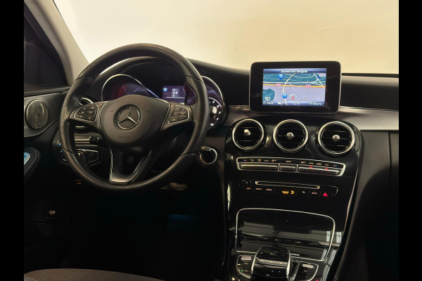 Mercedes-Benz C-Klasse 180 / Sfeerverlichting / Stoelverwarming