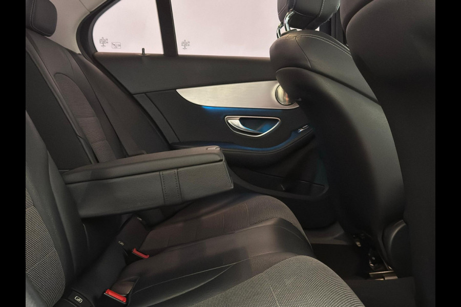 Mercedes-Benz C-Klasse 180 / Sfeerverlichting / Stoelverwarming