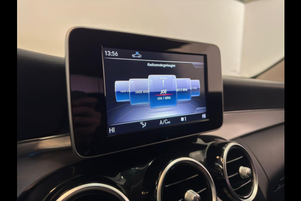 Mercedes-Benz C-Klasse 180 / Sfeerverlichting / Stoelverwarming