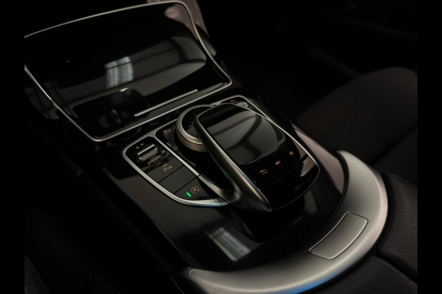 Mercedes-Benz C-Klasse 180 / Sfeerverlichting / Stoelverwarming