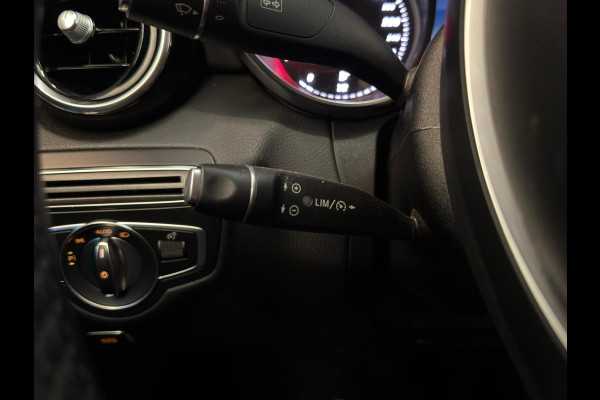 Mercedes-Benz C-Klasse 180 / Sfeerverlichting / Stoelverwarming