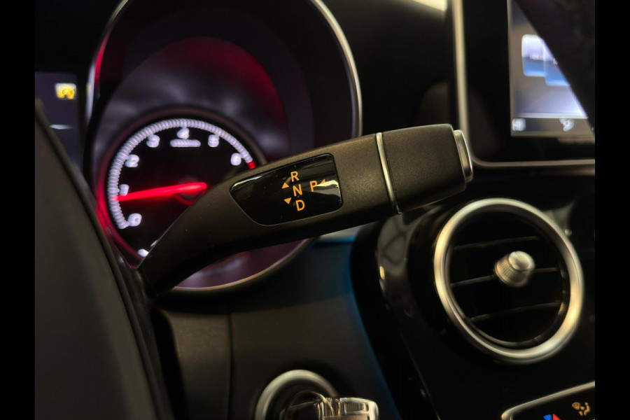 Mercedes-Benz C-Klasse 180 / Sfeerverlichting / Stoelverwarming