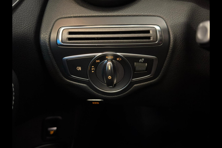 Mercedes-Benz C-Klasse 180 / Sfeerverlichting / Stoelverwarming