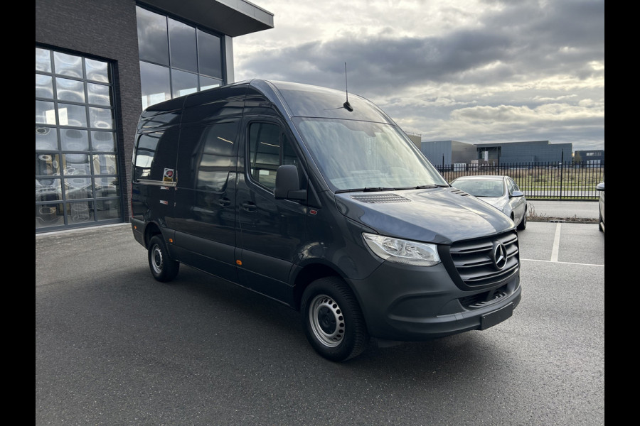 Mercedes-Benz Sprinter 317 CDI L2 H2 MBUX / Camera / Carplay navigatie / Airco