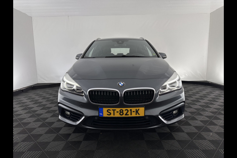 BMW 2 Serie Active Tourer 216d Corporate Lease High Executive Aut. *HEAD-UP | LEATHER | FULL-LED | HEATED-COMFORTSEATS | NAVI-FULLMAP | ECC | PDC | CRUISE | 18''ALU*