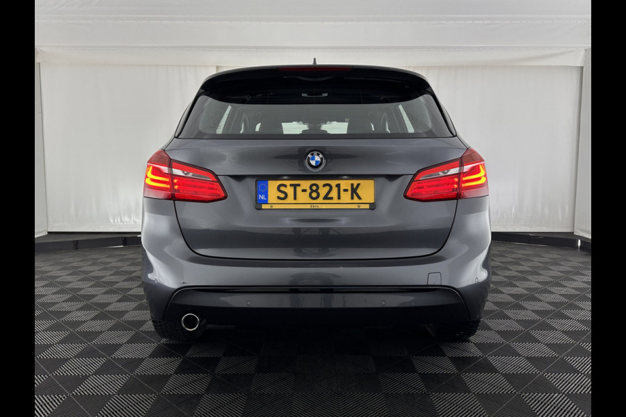 BMW 2 Serie Active Tourer 216d Corporate Lease High Executive Aut. *HEAD-UP | LEATHER | FULL-LED | HEATED-COMFORTSEATS | NAVI-FULLMAP | ECC | PDC | CRUISE | 18''ALU*
