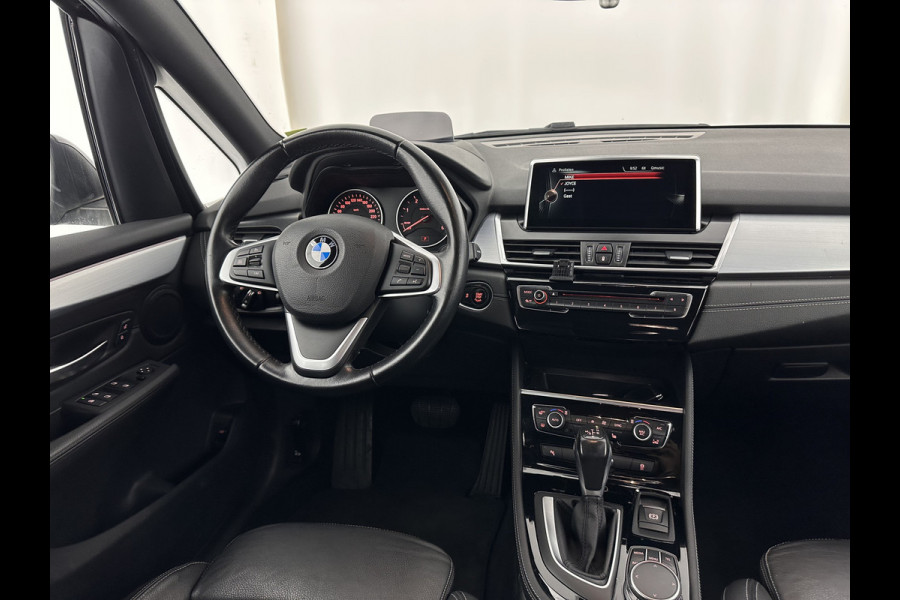 BMW 2 Serie Active Tourer 216d Corporate Lease High Executive Aut. *HEAD-UP | LEATHER | FULL-LED | HEATED-COMFORTSEATS | NAVI-FULLMAP | ECC | PDC | CRUISE | 18''ALU*