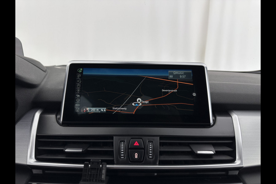 BMW 2 Serie Active Tourer 216d Corporate Lease High Executive Aut. *HEAD-UP | LEATHER | FULL-LED | HEATED-COMFORTSEATS | NAVI-FULLMAP | ECC | PDC | CRUISE | 18''ALU*