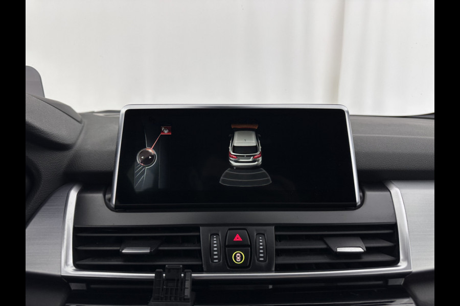 BMW 2 Serie Active Tourer 216d Corporate Lease High Executive Aut. *HEAD-UP | LEATHER | FULL-LED | HEATED-COMFORTSEATS | NAVI-FULLMAP | ECC | PDC | CRUISE | 18''ALU*