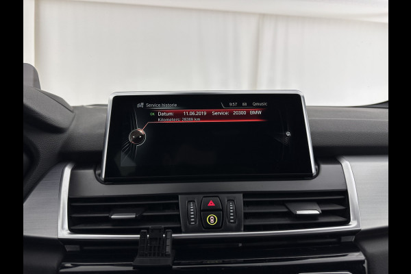 BMW 2 Serie Active Tourer 216d Corporate Lease High Executive Aut. *HEAD-UP | LEATHER | FULL-LED | HEATED-COMFORTSEATS | NAVI-FULLMAP | ECC | PDC | CRUISE | 18''ALU*