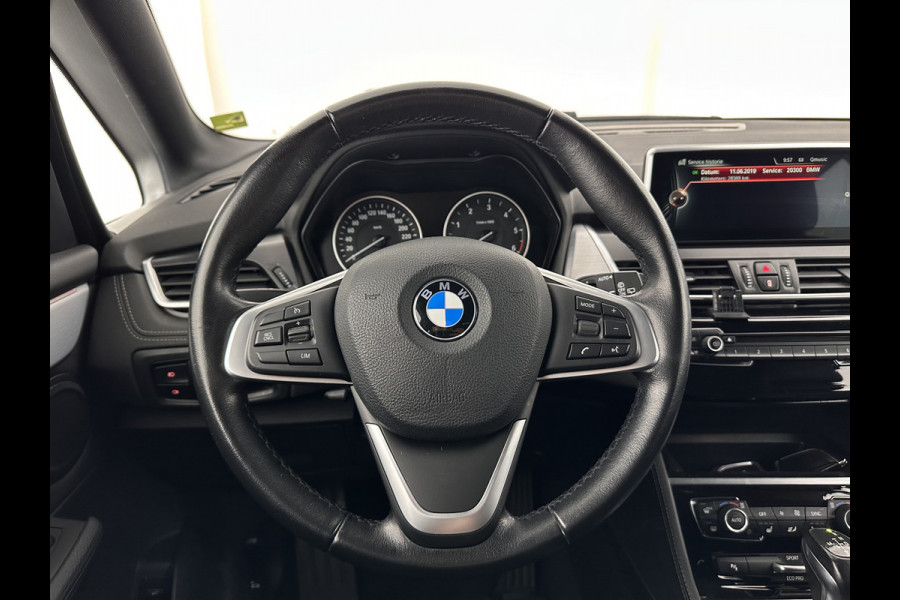 BMW 2 Serie Active Tourer 216d Corporate Lease High Executive Aut. *HEAD-UP | LEATHER | FULL-LED | HEATED-COMFORTSEATS | NAVI-FULLMAP | ECC | PDC | CRUISE | 18''ALU*