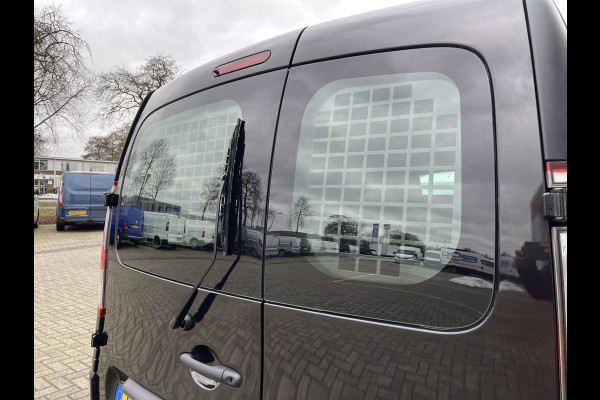 Renault Kangoo 1.5 Blue dCi 95 Work Edition / vaste prijs rijklaar € 13.950 ex btw / bpm vrij / euro 6 / 12.515 km NAP! / 6 versnellingen / trekhaak / airco / cruise / zwart metallic