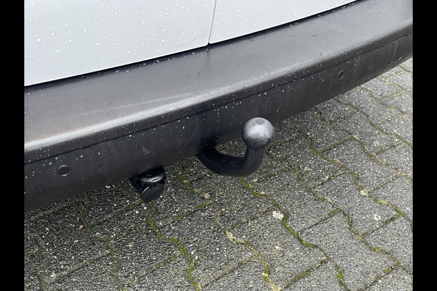 Peugeot Expert 2.0 BlueHDI 120 Premium*CRUISE*A/C*HAAK*CARPLAY*3P