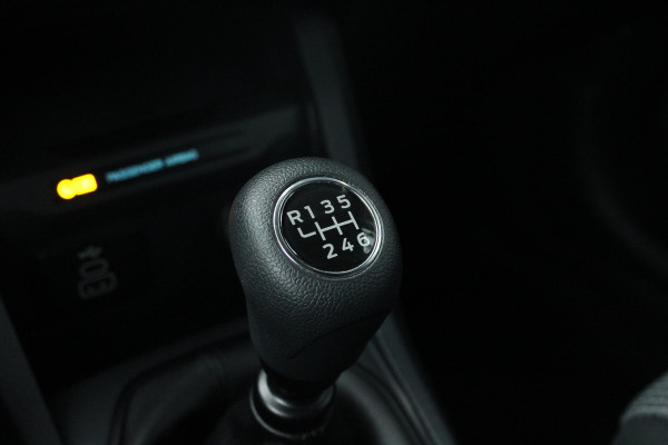 Ford Transit Courier 1.0 EcoBoost Base 100pk | Achteruitrijcamera | SYNC 4 | Parkeersensoren achter | Reserve Wiel | Verlengde fabrieksgarantie tot 11-2028