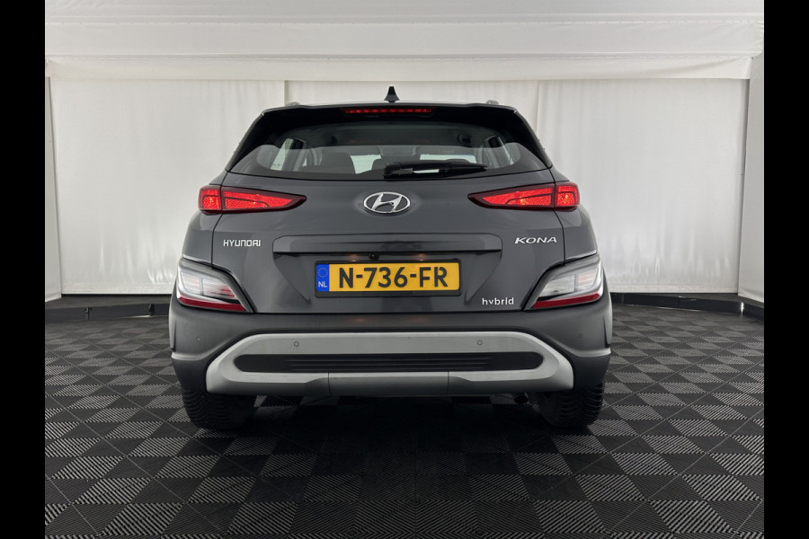 Hyundai Kona 1.6 GDI HEV Comfort Smart (INCL-BTW) Aut. *NAVI-FULLMAP | DIGI-COCKPIT | ADAPTIVE-CRUISE | | KEYLESS | CAMERA | HEAD-UP | SHIFT-PADDLES | DAB | COMFORT-SEATS | 16 "ALU*