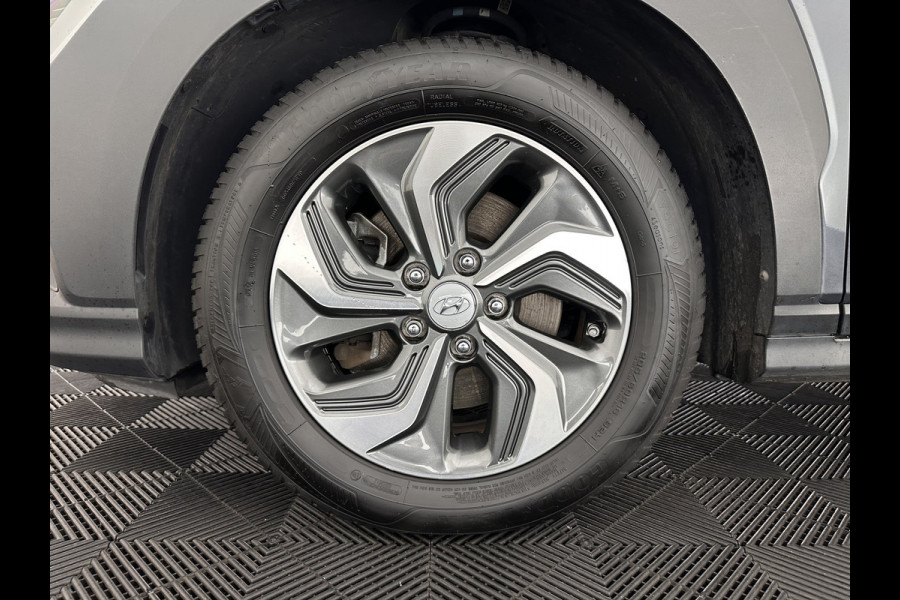 Hyundai Kona 1.6 GDI HEV Comfort Smart (INCL-BTW) Aut. *NAVI-FULLMAP | DIGI-COCKPIT | ADAPTIVE-CRUISE | | KEYLESS | CAMERA | HEAD-UP | SHIFT-PADDLES | DAB | COMFORT-SEATS | 16 "ALU*