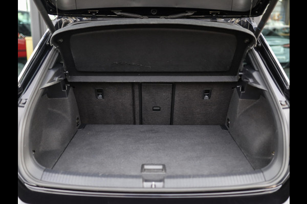Volkswagen T-Roc 1.5 TSI Sport Business R -Line | Camera | Virtual Cockpit | Keyless