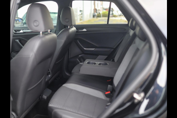 Volkswagen T-Roc 1.5 TSI Sport Business R -Line | Camera | Virtual Cockpit | Keyless