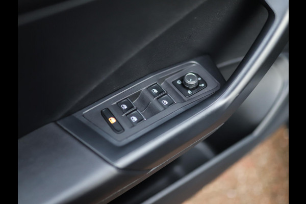 Volkswagen T-Roc 1.5 TSI Sport Business R -Line | Camera | Virtual Cockpit | Keyless
